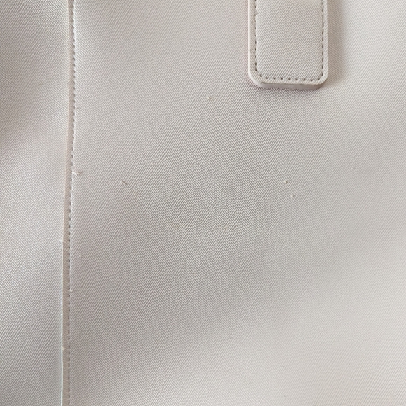 Vince Camuto Tote - Picture 4 of 9